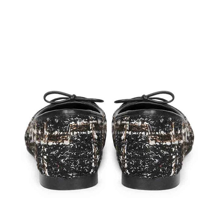 Saint Zinnia Black Handcrafted Leather Pumps