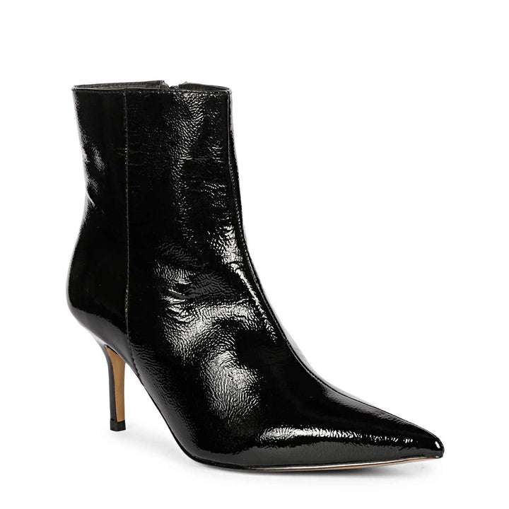 Stylish women's leather kitten heel footwear