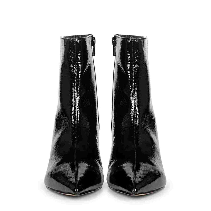 Women's pointed toe kitten heel boots