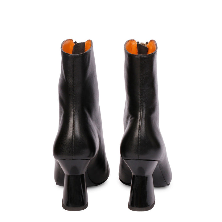 Women's stylish zipper heel boots