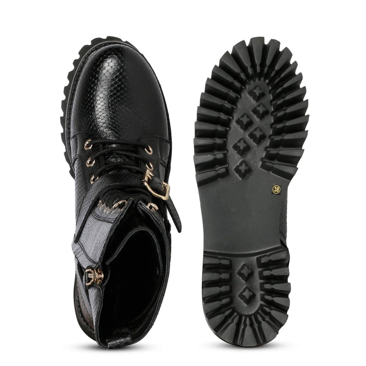 Stylish lace-up leather boots USA