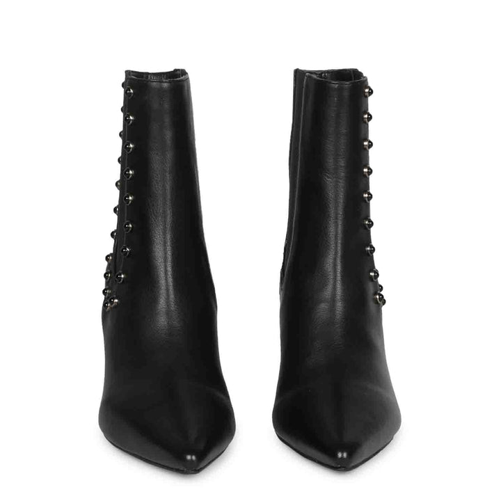 Trendy women’s black boots online USA