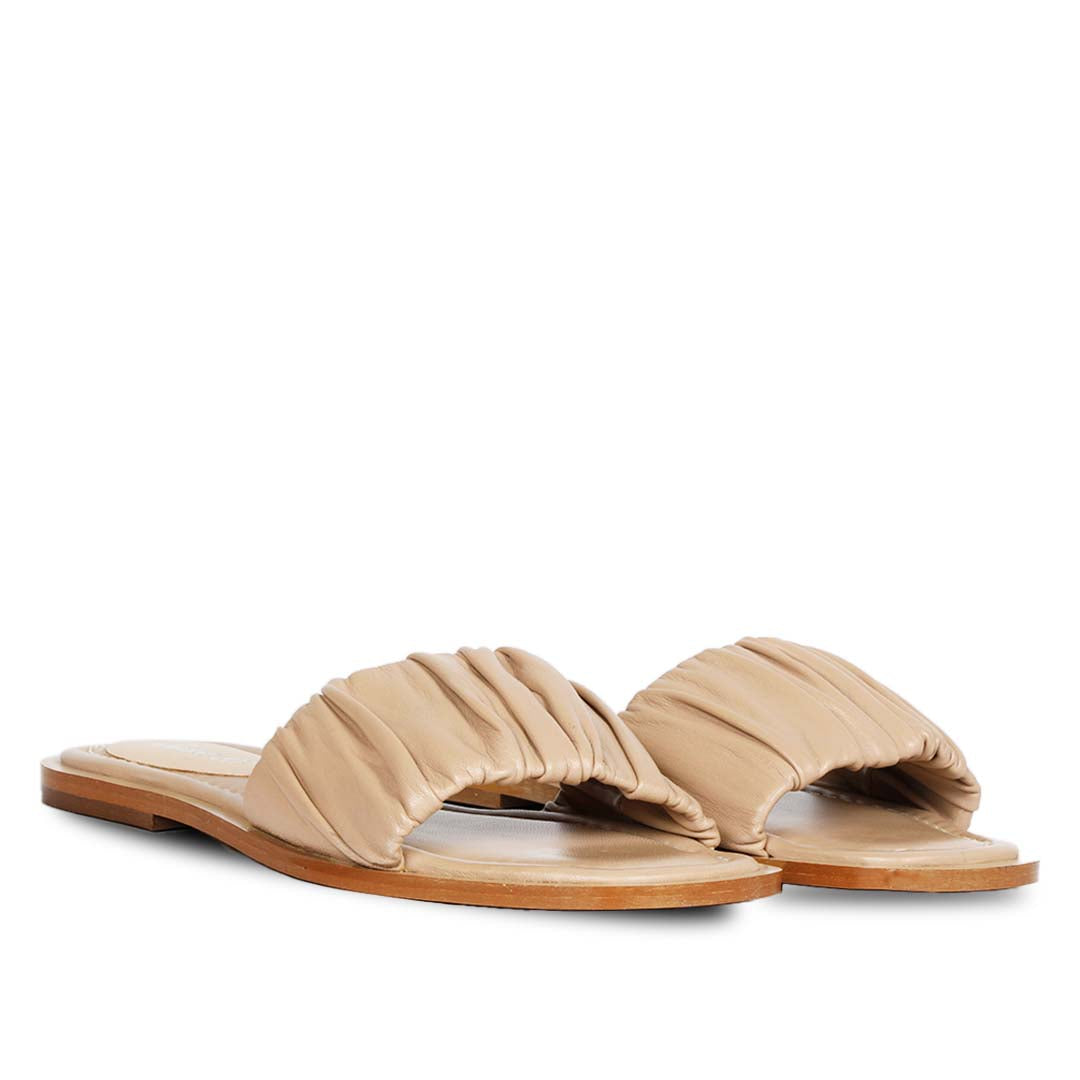 Saint Beatrice Beige Handcrafted Leather Slides