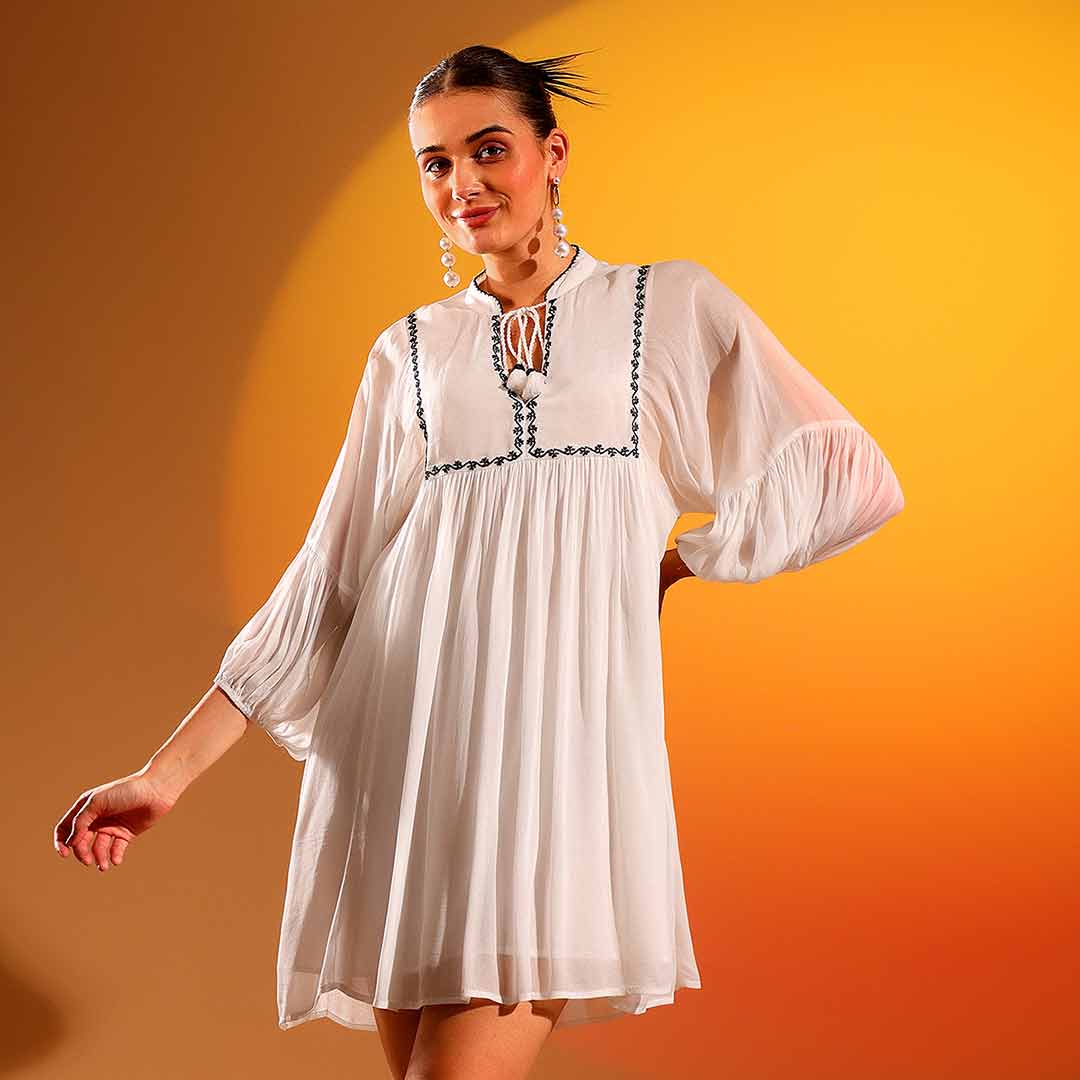 Saint Kay Womens White Viscos Crepe Dress S / White