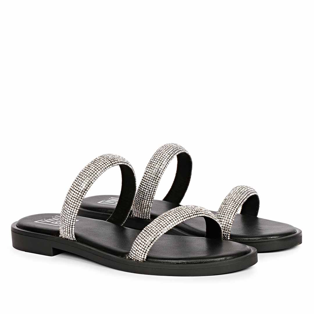 ViviBlu Zaeneb Black Leather Flat Sandals Embellished With Silver Straps