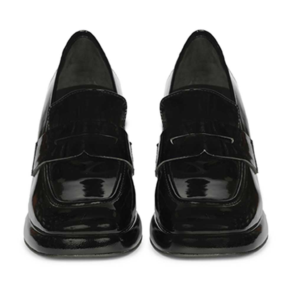 Saint Belen Black Crinkle Patent Moccasins