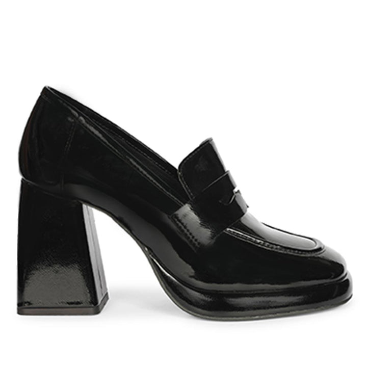 Saint Belen Black Crinkle Patent Moccasins