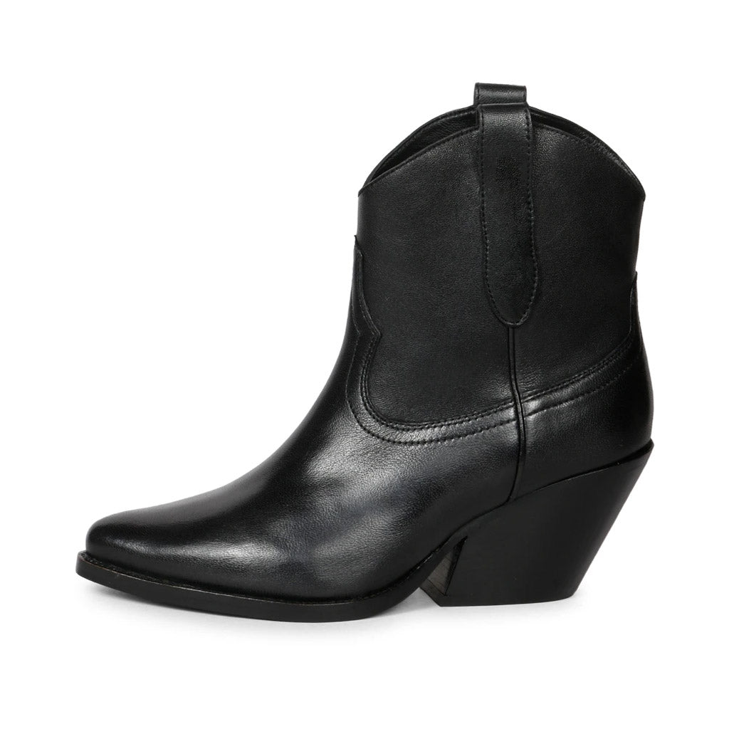 Saint Giulia Black Leather Handcrafted Ankle Boots - SaintG India