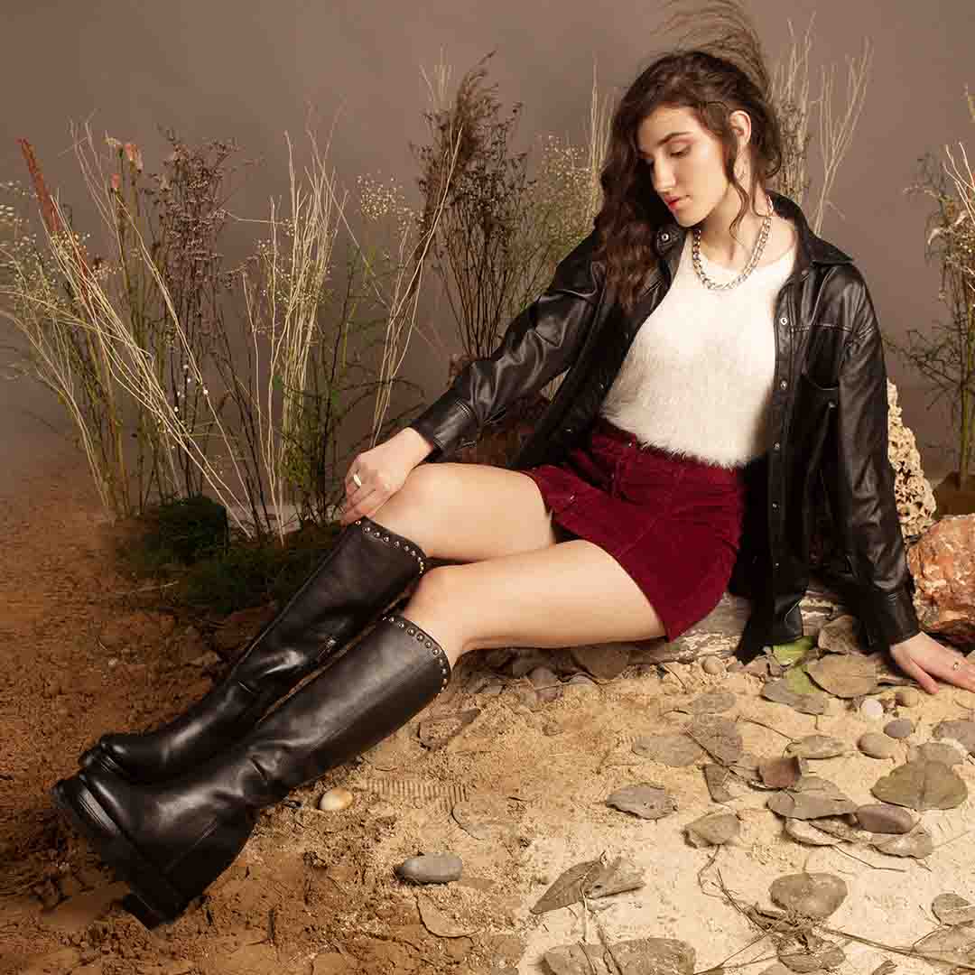 Saint Adelmo Studded Black Leather Winter Boots | Stylish Suede Wedge Heels 38 / Black Saint Adelmo Studded Black Leather Winter Boots | Stylish Suede Wedge Heels 38 / Black