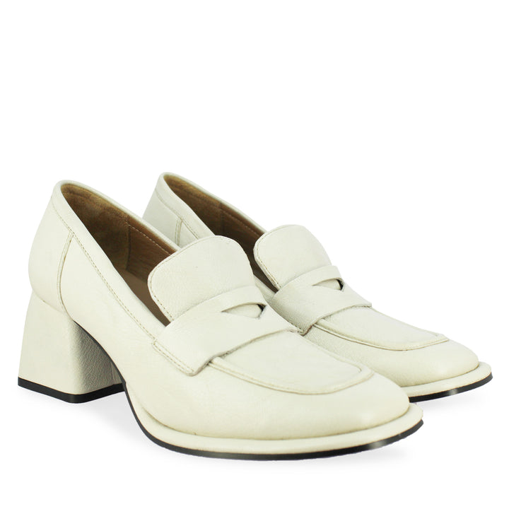 Saint Viviana Off White Leather Saddle Moccasins