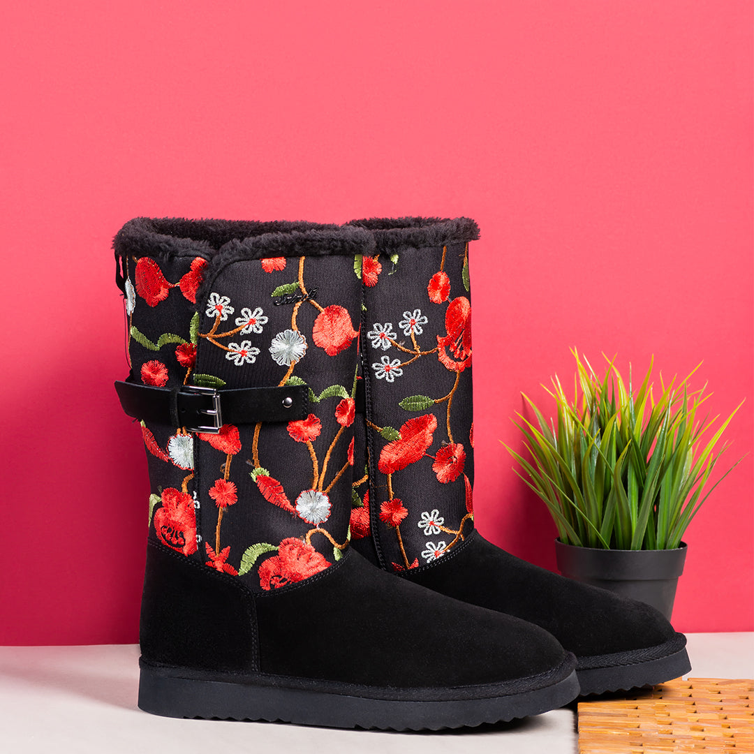 Saint Gloire Buckle Décor Boots - Floral Embroidery, Snug Fit, Fashionable Style