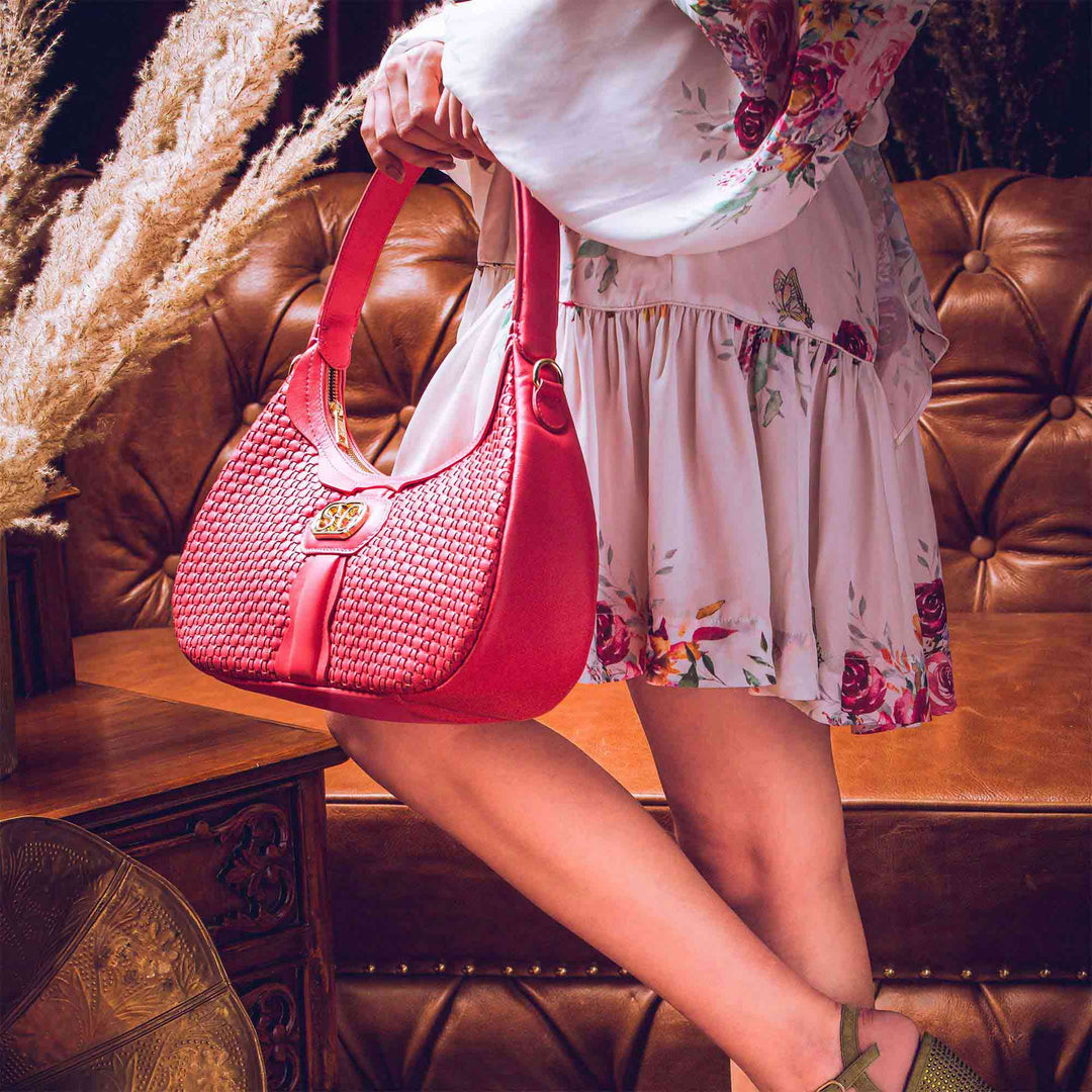 Tesorina Coral Hand Woven Leather Hobo Bags