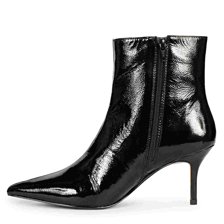 SAINT HARRIET BLACK CRINKLE PATENT LEATHER KITTEN HEEL POINTED BOOTS