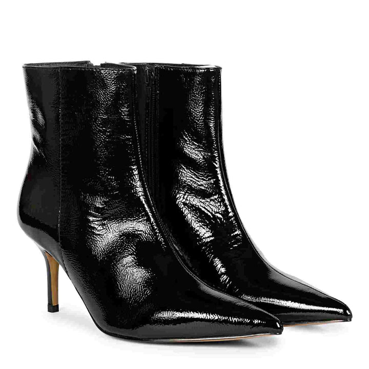 SAINT HARRIET BLACK CRINKLE PATENT LEATHER KITTEN HEEL POINTED BOOTS