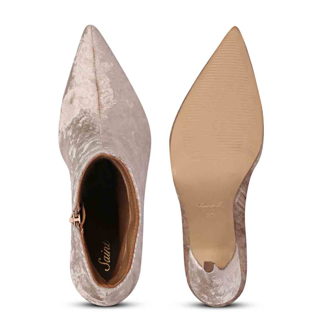 Saint Vienna Beige Stretch Suede Ankle Boots 37 / Beige Saint Vienna Beige Stretch Suede Ankle Boots 37 / Beige
