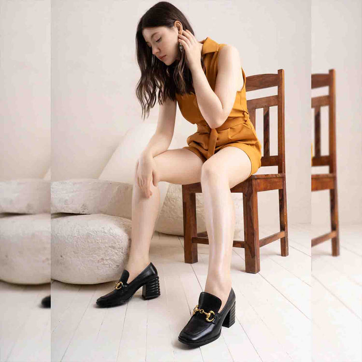 Saint Valentina Black Leather Handcrafted Moccasins