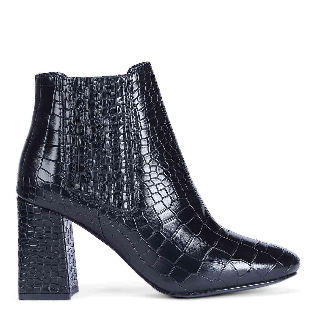 Black crocodile-patterned ankle boot