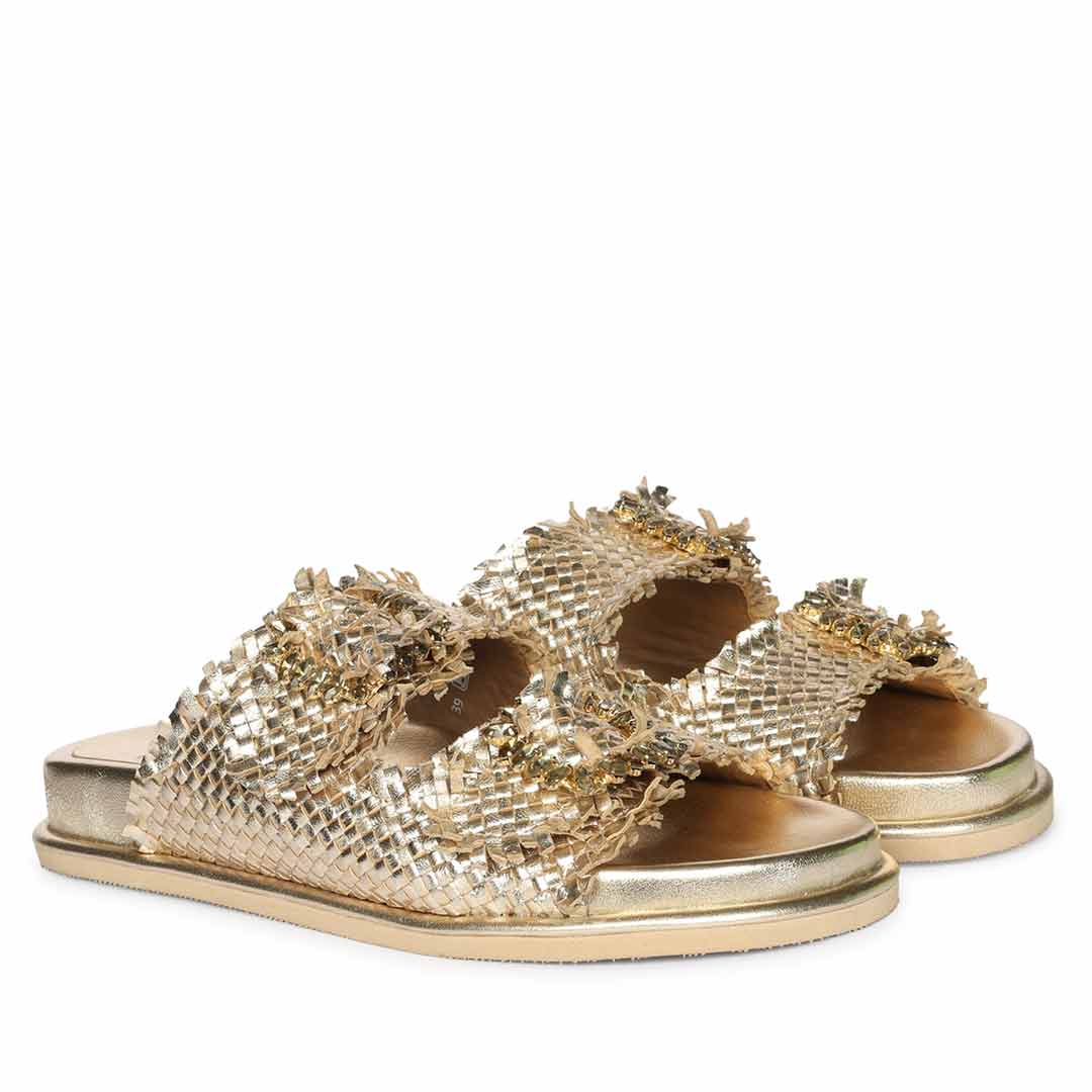 Saint Nuala Crystal Stone Platin Woven Leather Sandals