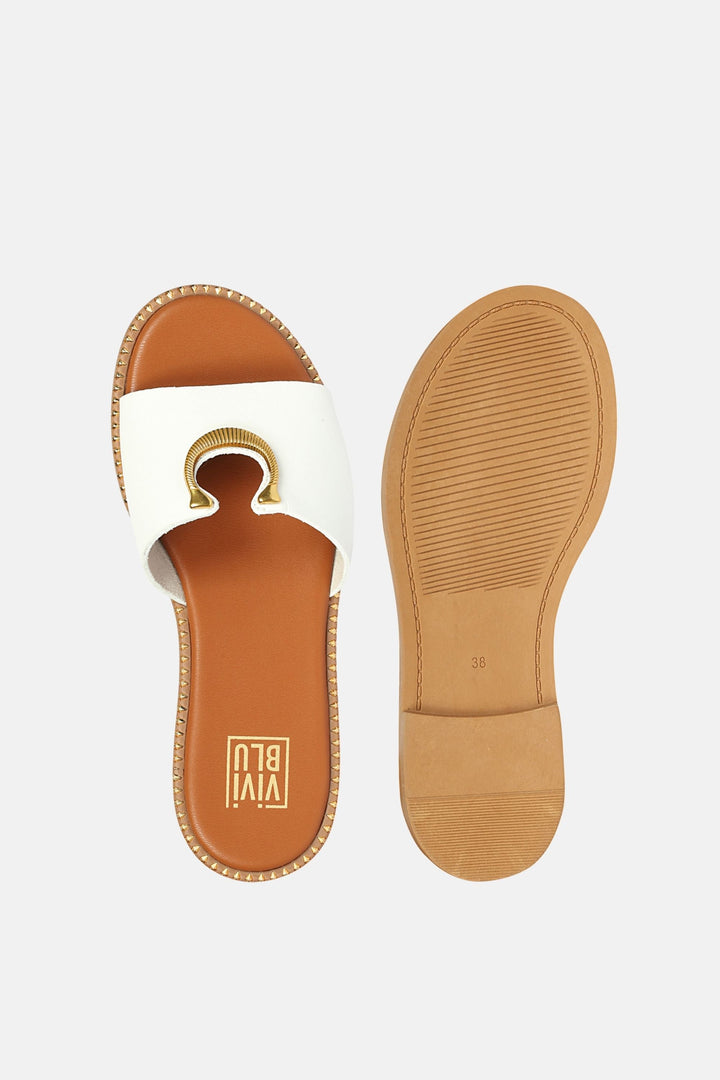 Vivi Blu - Amber Horseshoe Ornament Sandals - White Leather