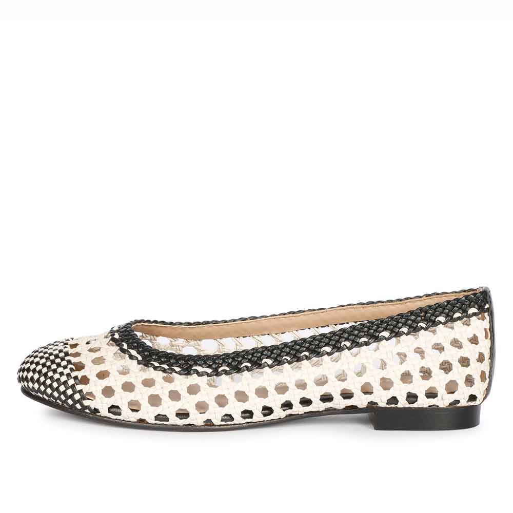 Saint Via Black & Ivory  Handcrafted Woven Leather Pumps