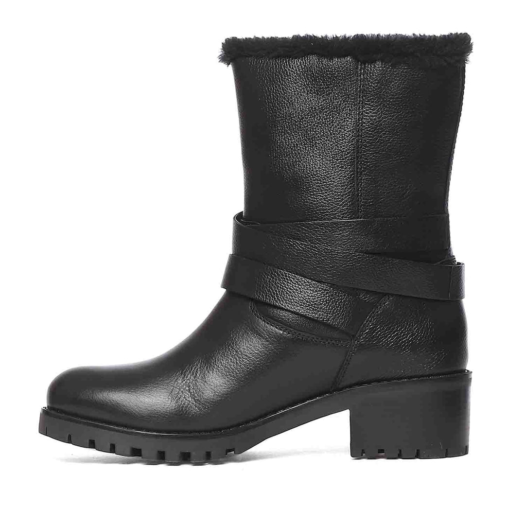 Saint Theresa High Ankle Black Leather Boots with Decorative Buckle – Stylish and chic footwear for a bold and confident look